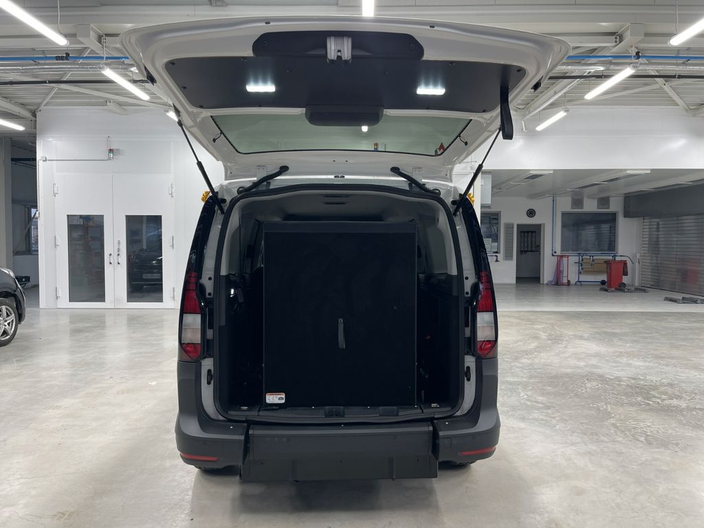 Bild des Angebotes Volkswagen Caddy Maxi 2.0 TDI Rollstuhl Taxi Mietwagen