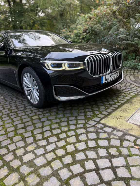 Bild des Angebotes BMW 750i xDrive -
