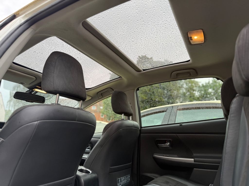 Bild des Angebotes Toyota Prius+ 1.8-l-VVT-i Comfort,Panorama-Dach
