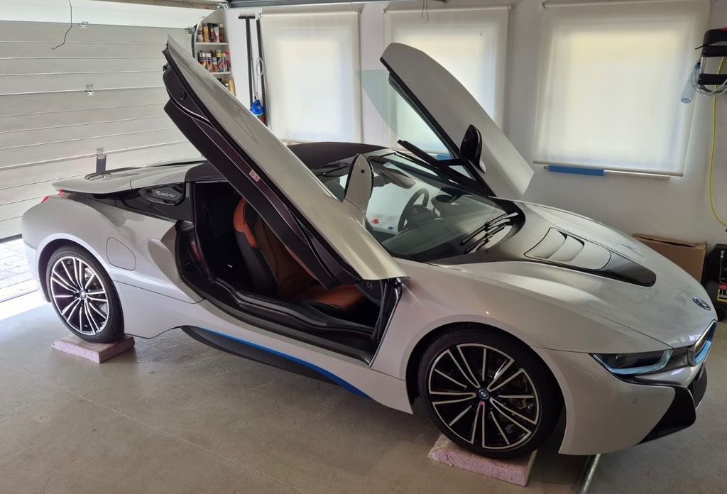 BMW i8 Roadster - Werksneu - 37 km - Sammlerobjekt
