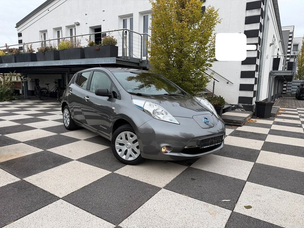 Nissan Leaf Acenta. Klima. 65000 Km. 8 Mal Bereift