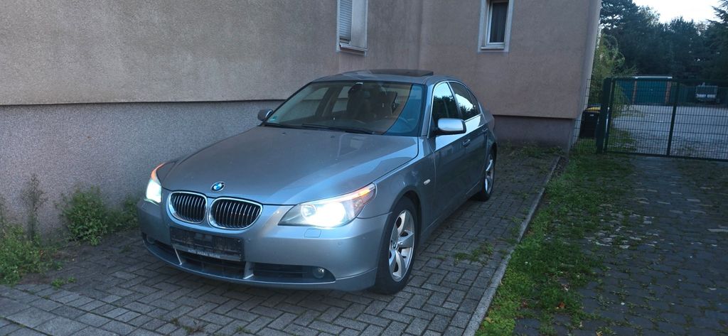 Bild des Angebotes BMW 525i A - in top zustand