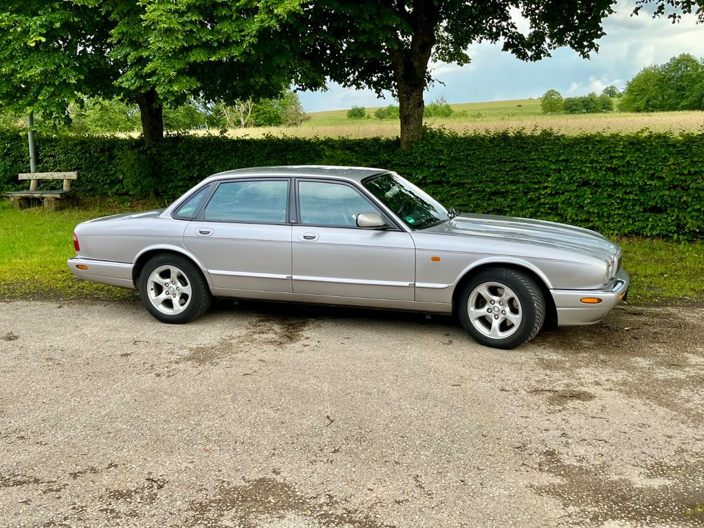 Jaguar XJ Executive 3.2