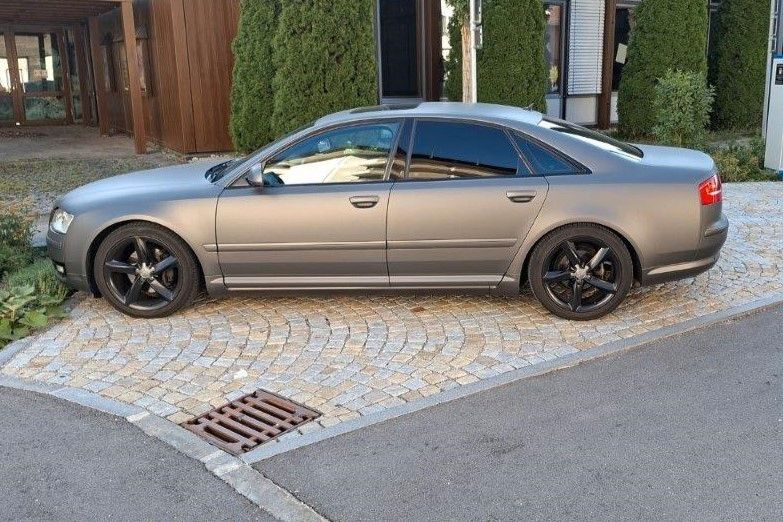 Audi A8 3.0 TDI (DPF) tiptronic quattro -