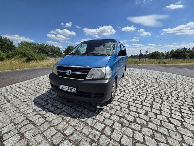 Bild des Angebotes Toyota Hiace Bus mit Anhängerkupplung