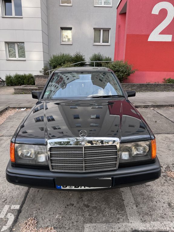 Bild des Angebotes Mercedes-Benz E 230