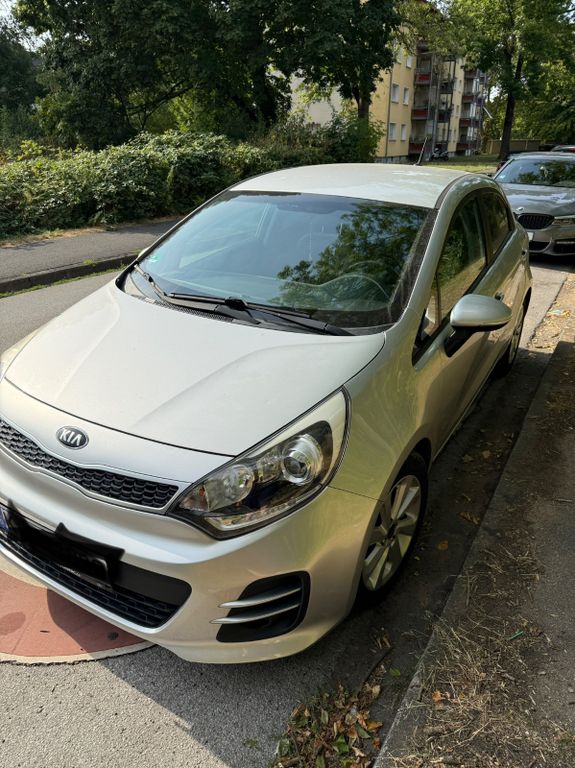 Kia Rio Navi Klima Tüv neu, 8 fach bereift