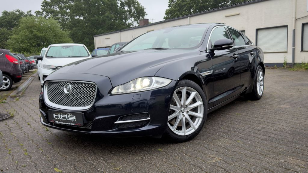 Jaguar XJ 3.0 V6 Portfolio / Navi-Leder-Pano-Cam/
