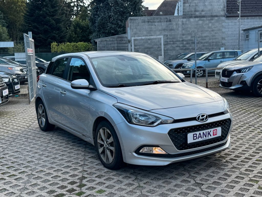 Bild des Angebotes Hyundai i20 1,2d*Navi*Klima*Kamera*