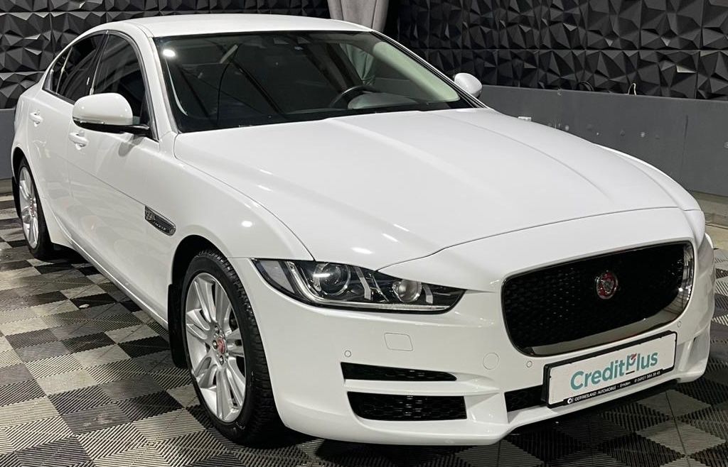 Bild des Angebotes Jaguar XE Pure, Navi, Sitzheizung, Tempomat, Xenon