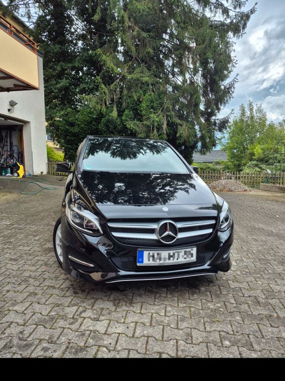 Bild des Angebotes Mercedes-Benz B 250 DCT Urban Bj 2015 27380km 155kW/211PS
