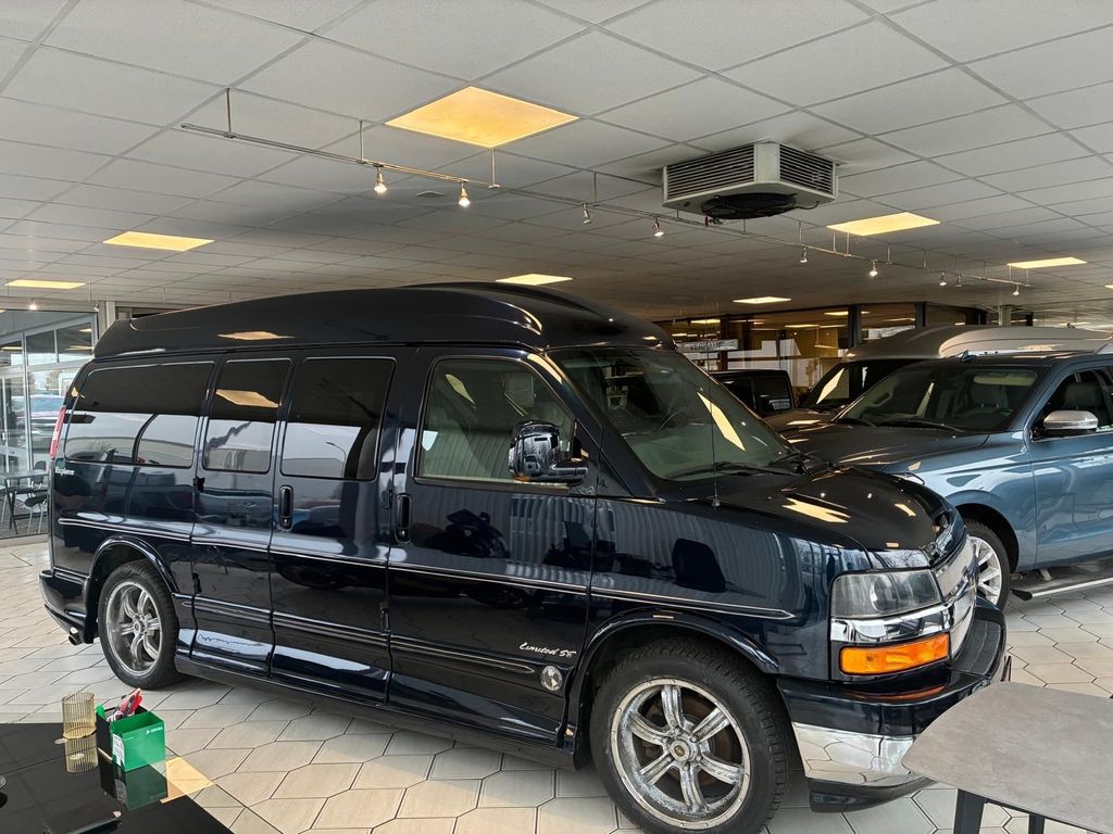 Bild des Angebotes Chevrolet Express 5,3l V8 Explorer Limited