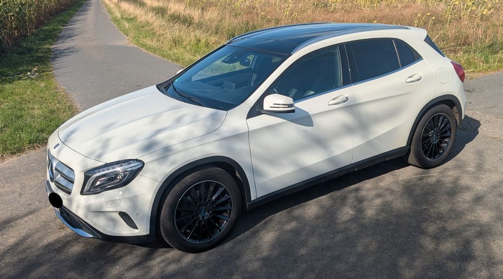 Bild des Angebotes Mercedes-Benz GLA 220 d AWD, DSG, AHK, MB-100 Garantie, Pano.