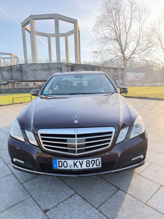 Bild des Angebotes Mercedes-Benz E 250 CGI BlueEFFICIENCY ELEGANCE ELEGANCE