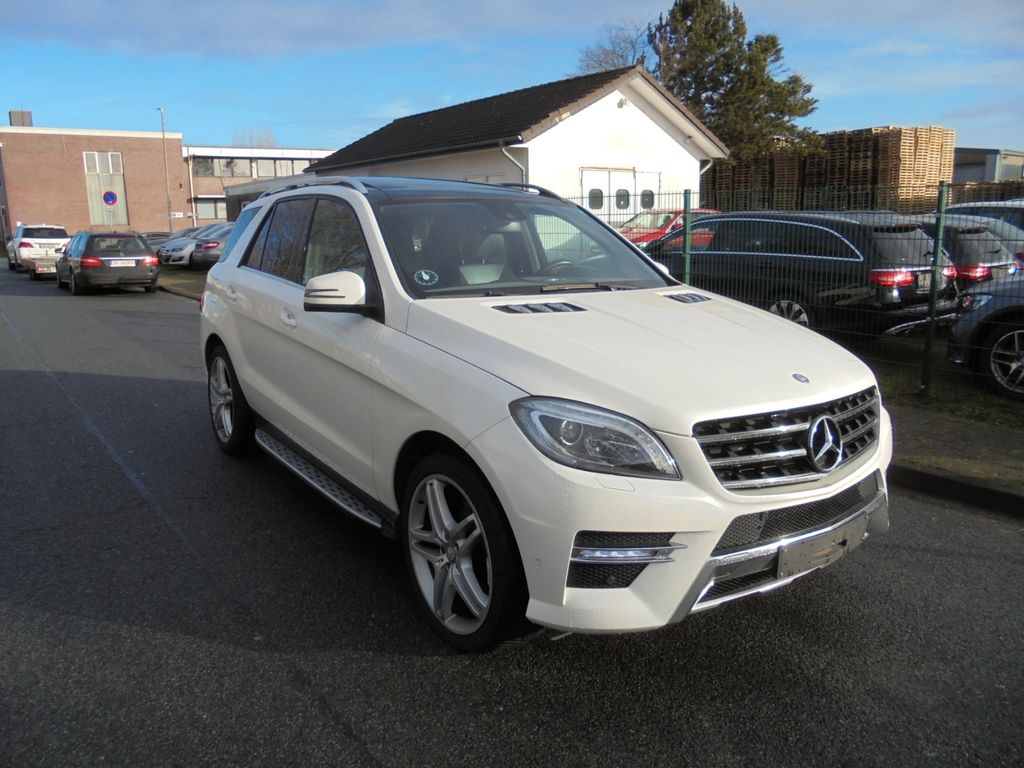 Bild des Angebotes Mercedes-Benz ML 350 CDI AMG-Line ,Diamantweiß ,Panorama, ILS,