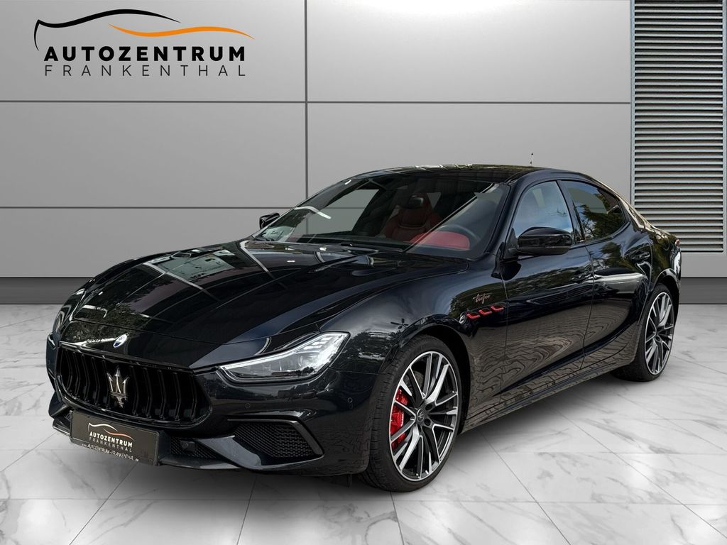 Bild des Angebotes Maserati Ghibli Trofeo 581PS LANE B&W CARBON GARANTIE