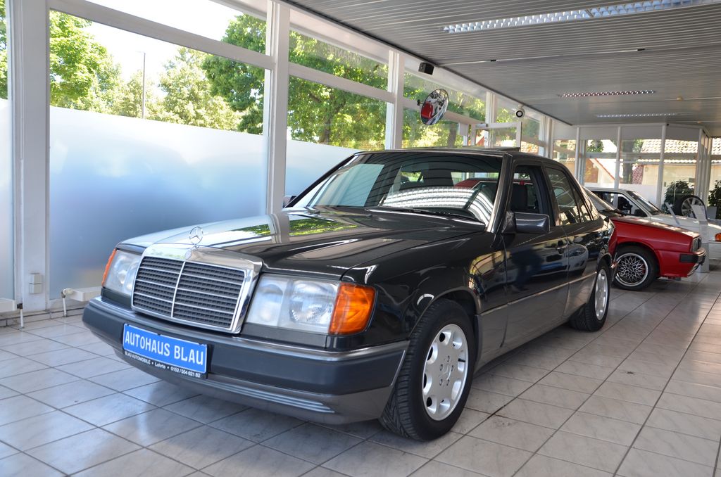 Bild des Angebotes Mercedes-Benz 230E W124 *AUTOMATIK*KLIMA*H-KENNZEICHEN*
