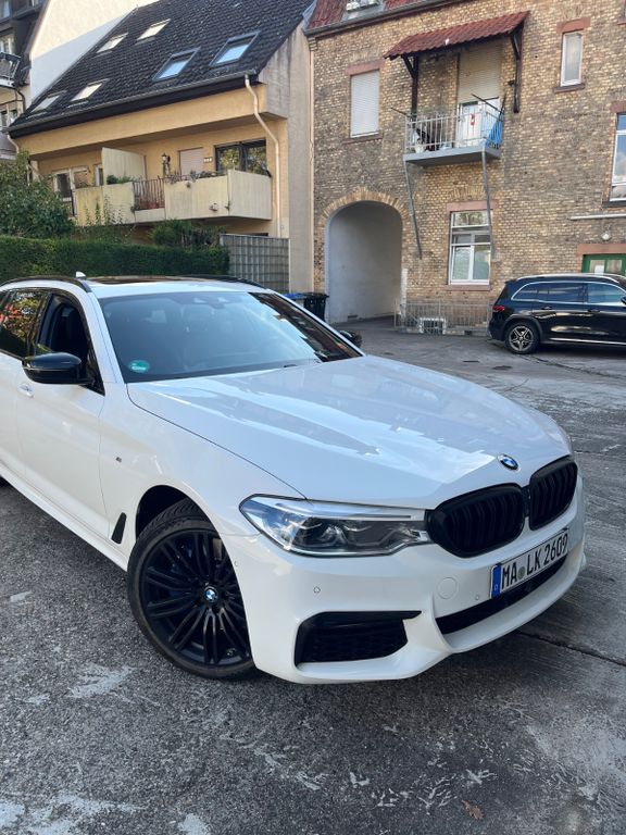 Bild des Angebotes BMW 540d xDrive Touring  M Paket ab Werk