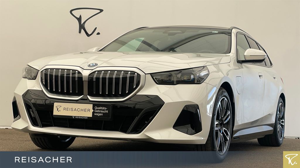 Bild des Angebotes BMW 550e A xDrive Tou M-Sport,Pano,AHK,DAProf,Autom