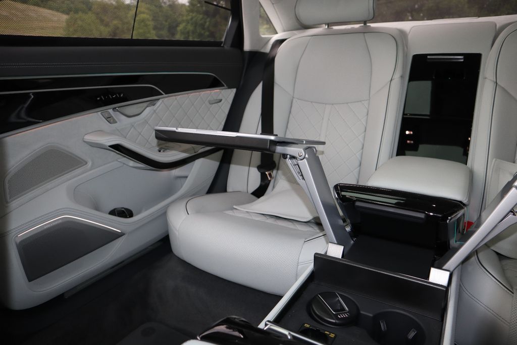 Bild des Angebotes Audi A8L 60 TFSIe lang exclusive S-Line/VOLL/UPE 191`