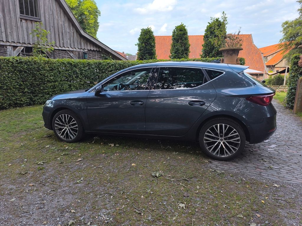 Bild des Angebotes Seat Leon 1.4 e-HYBRID Xcellence DSG Xcellence