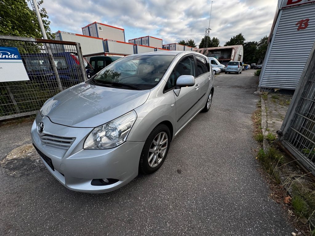 Bild des Angebotes Toyota Corolla Verso 2.2 D-4D Klima