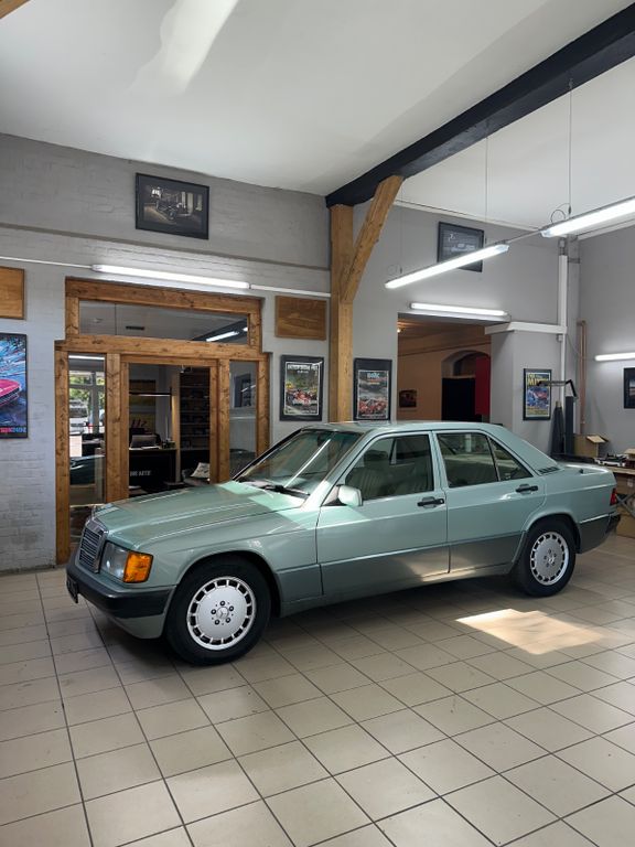 Bild des Angebotes Mercedes-Benz 190E 2.6 Automatik