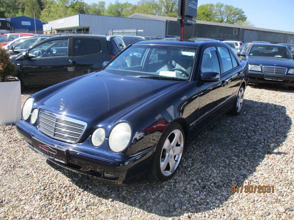 Mercedes-Benz E 240 CLASSIC