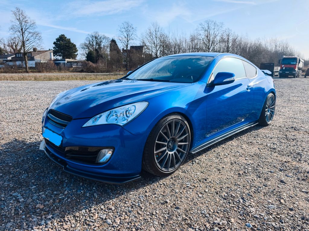 Hyundai Genesis 3.8 V6 Automatik / Scheckheft gepflegt