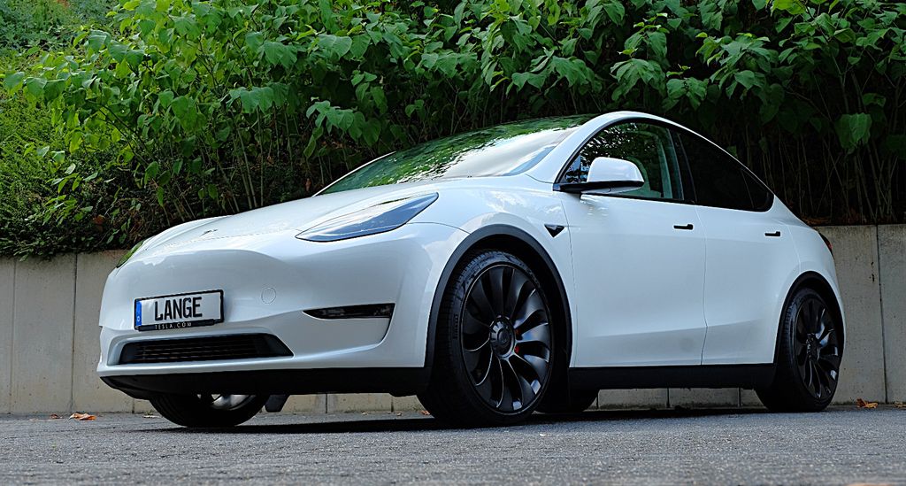 Bild des Angebotes Tesla Model Y Performance Dual Motor AWD, LM 21"