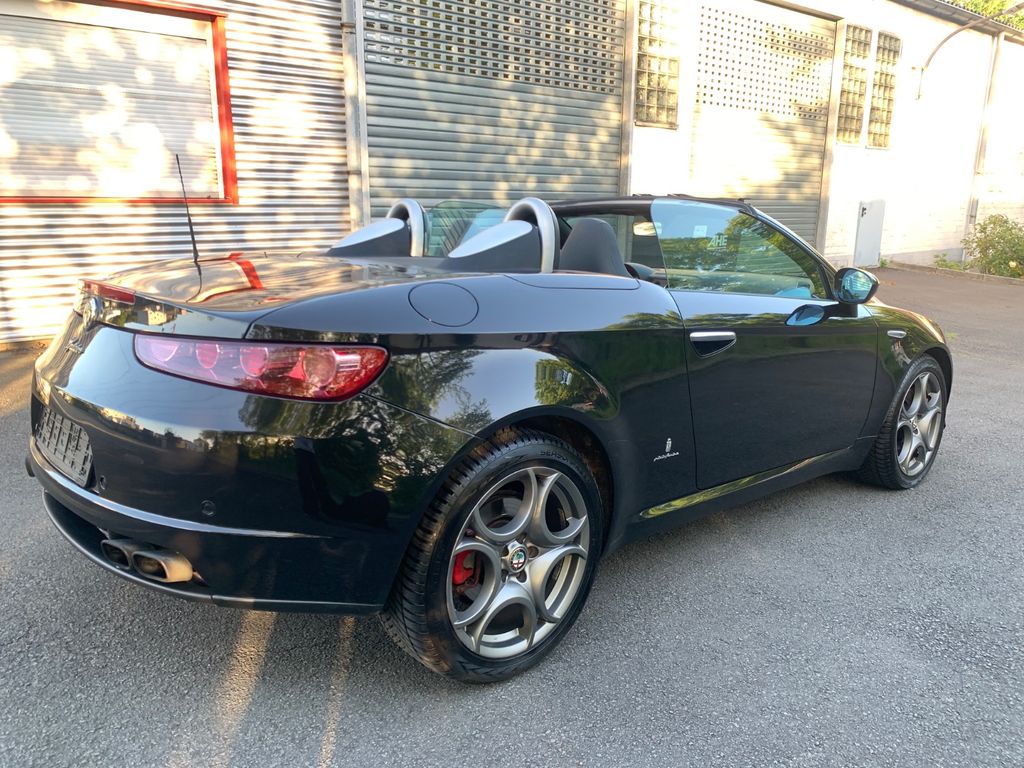 Bild des Angebotes Alfa Romeo Spider 1.8 TBi 16V*Xenon*Leder *Navi*1 Hand*
