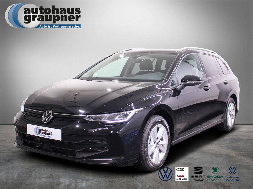 Bild des Angebotes Volkswagen Golf VIII Variant 1.5 eTSI DSG Life PDC ACC LED