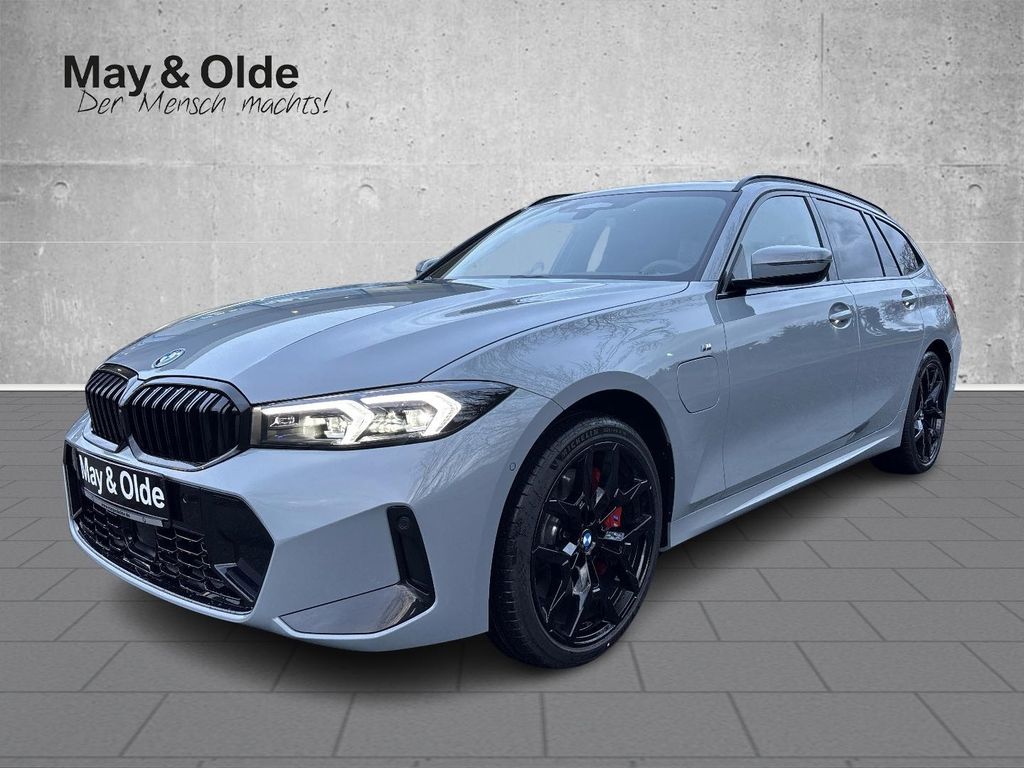 Bild des Angebotes BMW 330 e xDrive Touring M-Sport Pro HUD AHK Pano H&