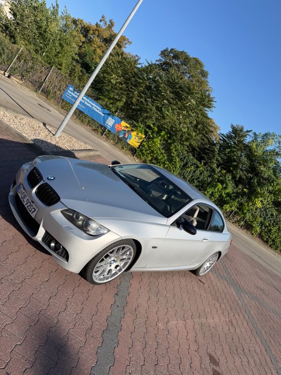 Bild des Angebotes BMW 325i -