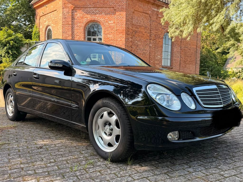 Bild des Angebotes Mercedes-Benz E 200 KOMPRESSOR SCHECKHEFT TÜV NEU