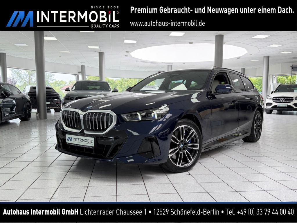 Bild des Angebotes BMW 550 e xDrive M-Sport PANO*B&W*AHK*360°*HUD*MEMO*