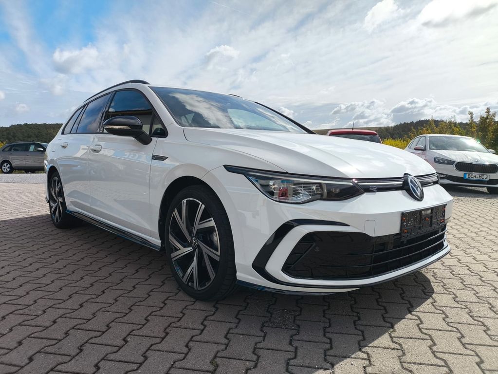 Bild des Angebotes Volkswagen Golf VIII Variant 1.5 eTSI Highline R-Line DSG
