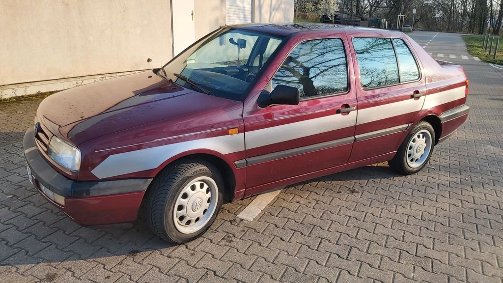 Bild des Angebotes Volkswagen Vento 1.8 GLX Auto GLX