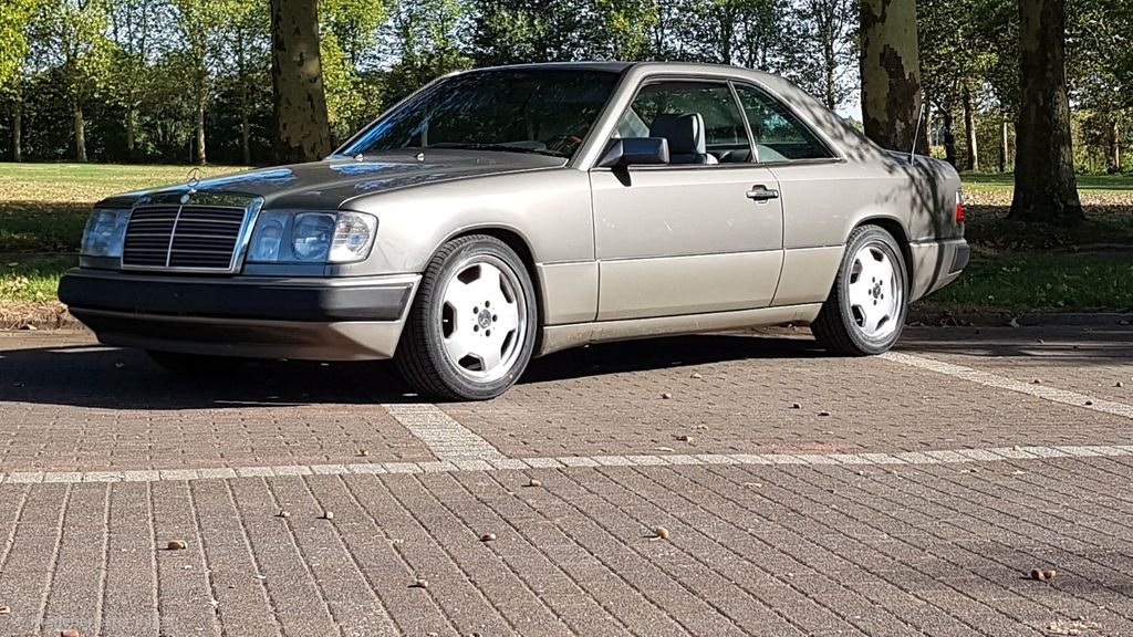 Bild des Angebotes Mercedes-Benz 230