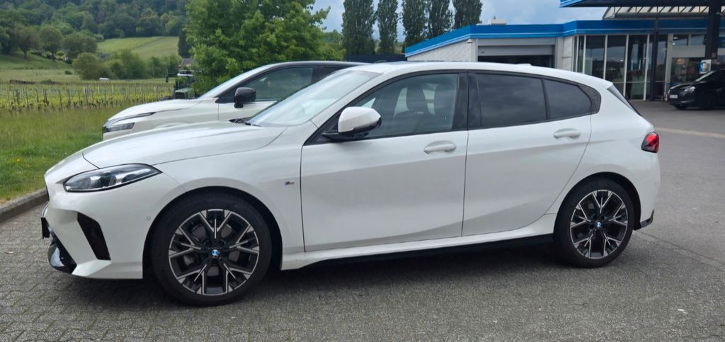 Bild des Angebotes BMW 118d M-Sport Pano Garantie 12/29 Anzeige