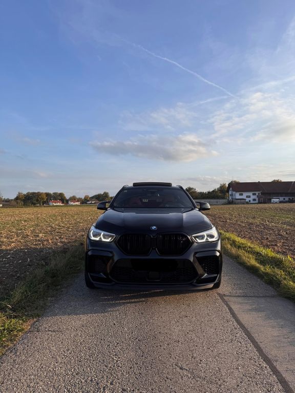 Bild des Angebotes BMW X6M Competition - Sky Lounge - B&W - Pano - Voll