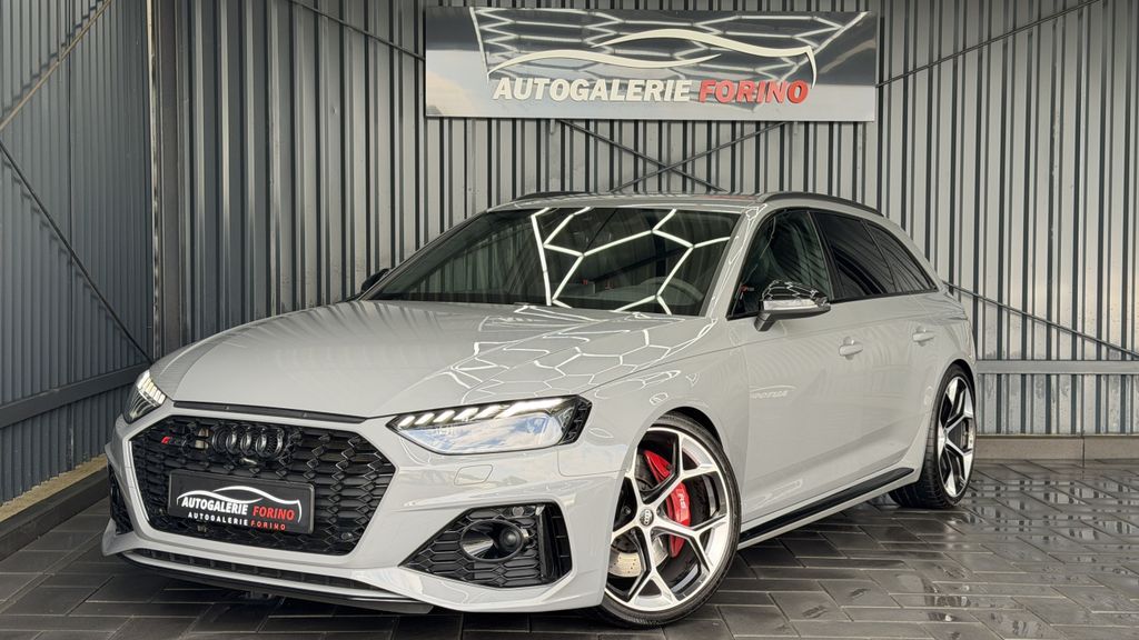 Audi RS 4 2.9 TFSI quattro*COMPETITION-PLUS*SCHALE*