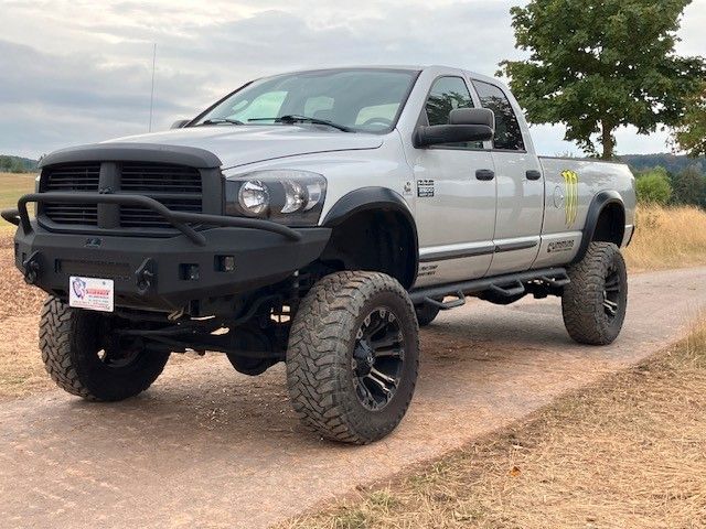 Dodge RAM 2500 LONGBED 6.7 CUMMINS DIESEL 4x4