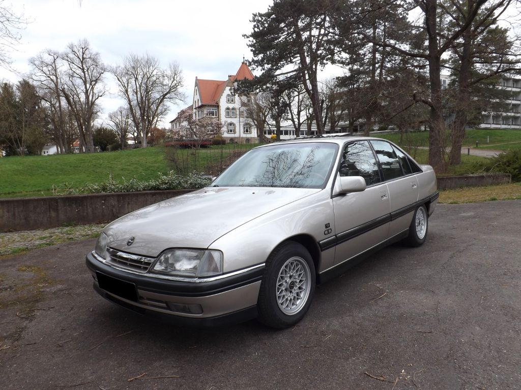 Bild des Angebotes Opel Omega A 2.6i CD "Diamant", Oldtimer, Top Zustand