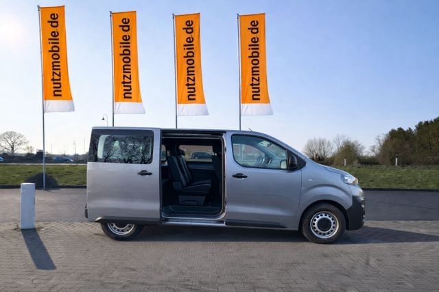 Bild des Angebotes Peugeot Expert Kombi L2 8 Sitze erst 19 tkm
