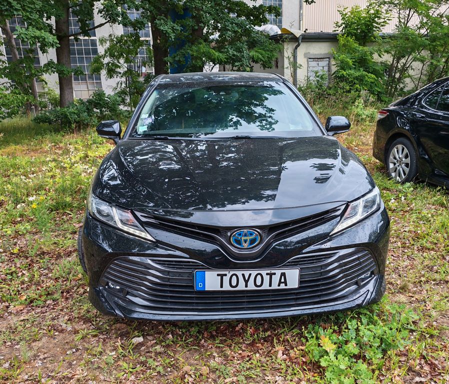 Toyota Camry 2,5-l-VVT-i Hybrid Business Edition Auto