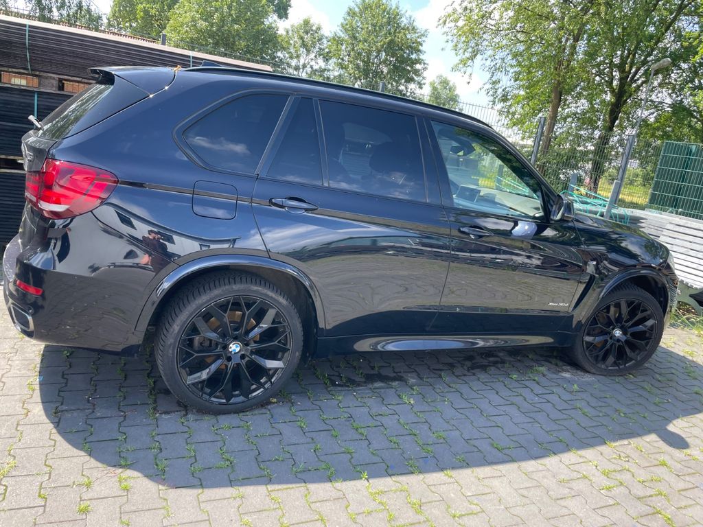 BMW X5 xDrive30d -