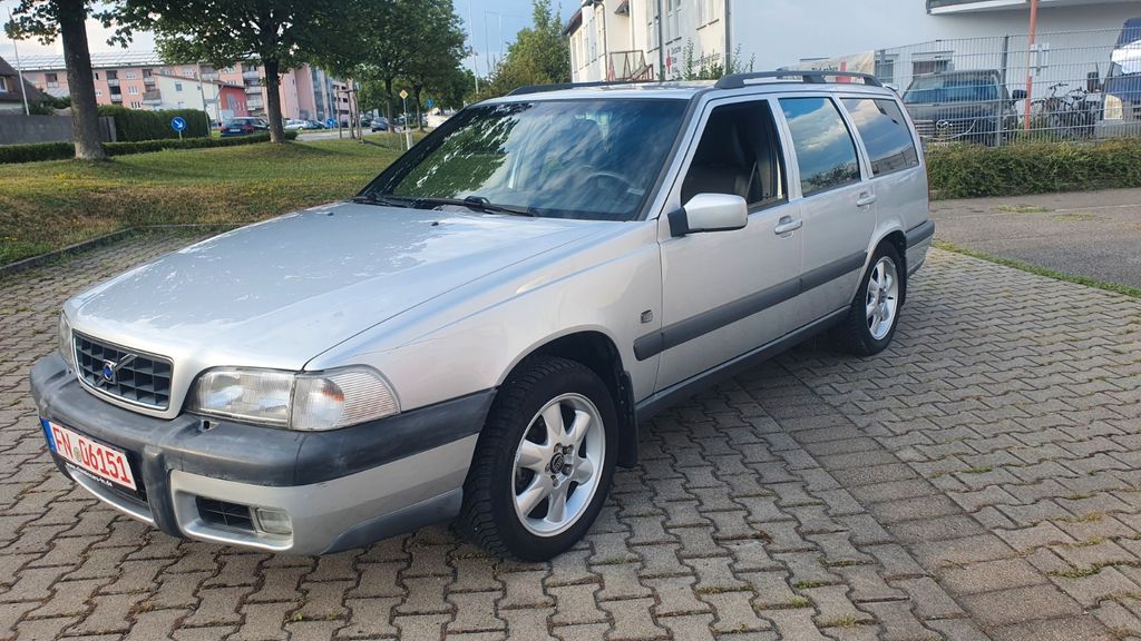 Volvo V70 XC Cross Country