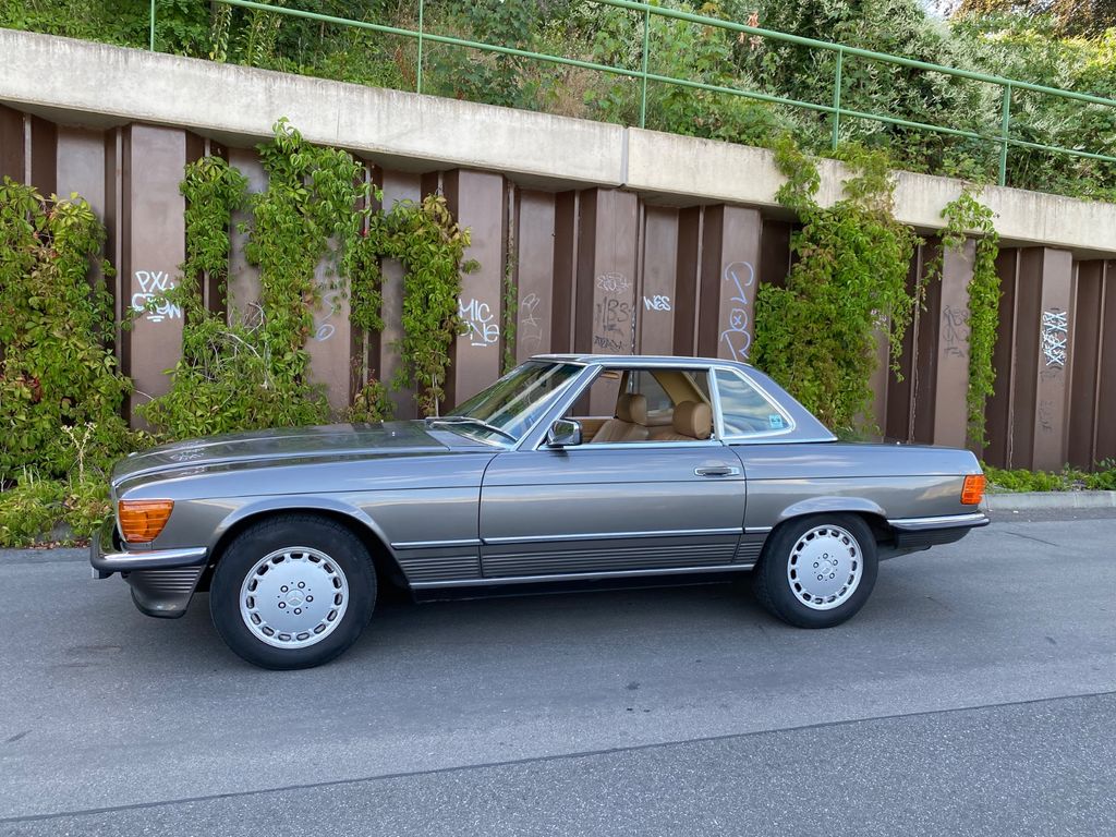 Bild des Angebotes Mercedes-Benz SL 560 / 4-Sitzer / BRD Umrüstung / H-Kennzeiche