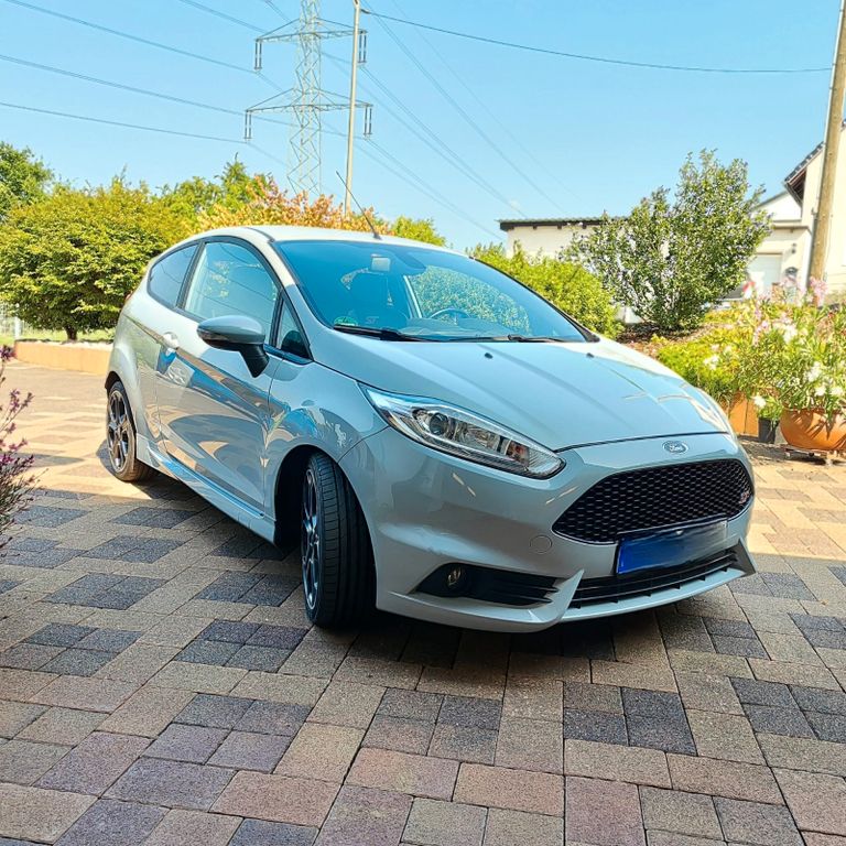 Bild des Angebotes Ford Fiesta 1,6 EcoBoost ST200